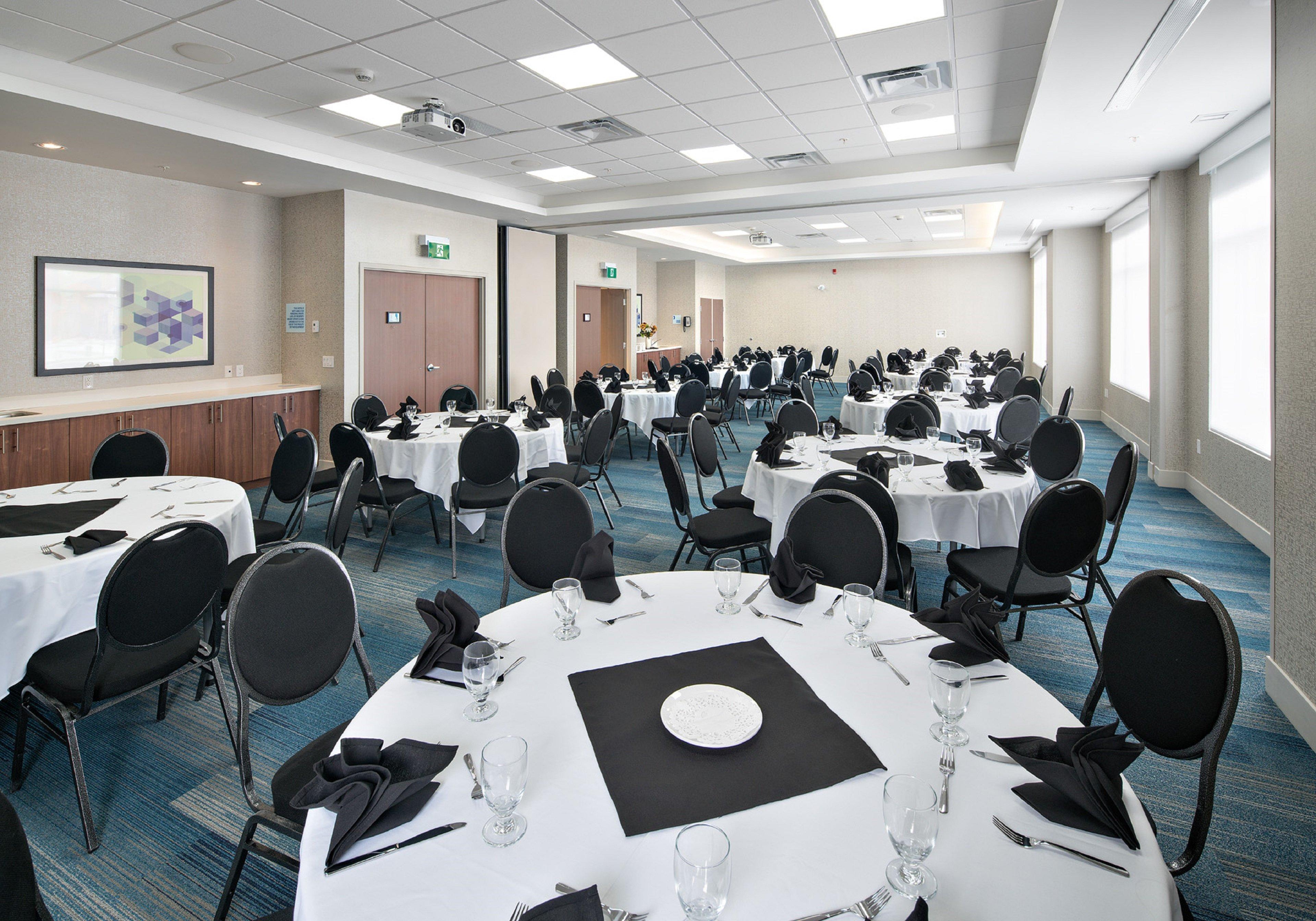 Holiday Inn Express - Red Deer North By Ihg Bagian luar foto