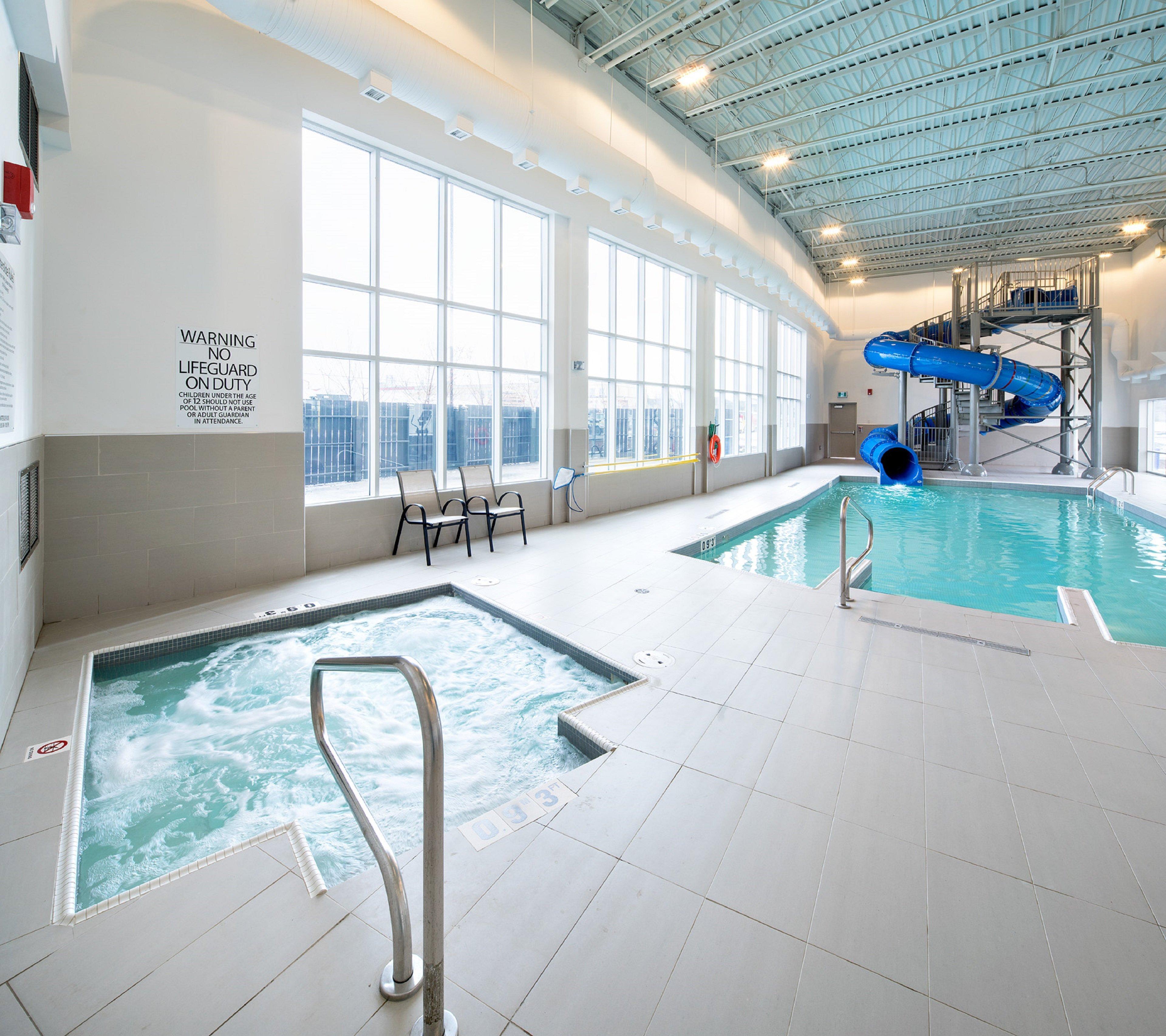 Holiday Inn Express - Red Deer North By Ihg Bagian luar foto