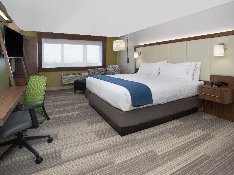 Holiday Inn Express - Red Deer North By Ihg Bagian luar foto